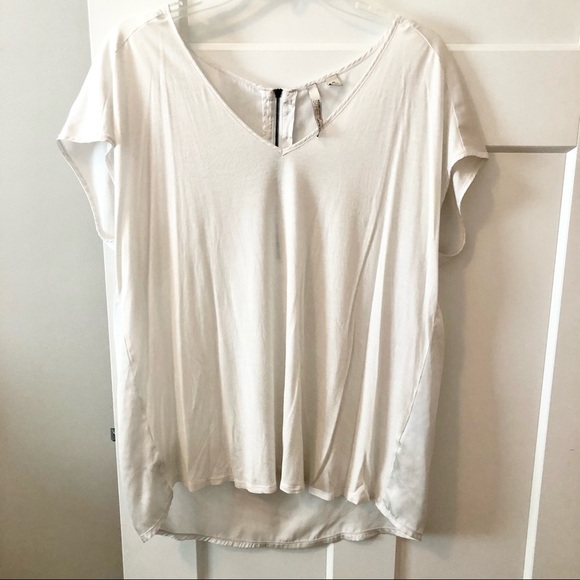 New York & Company Tops - XL white blouse with silky feeling back